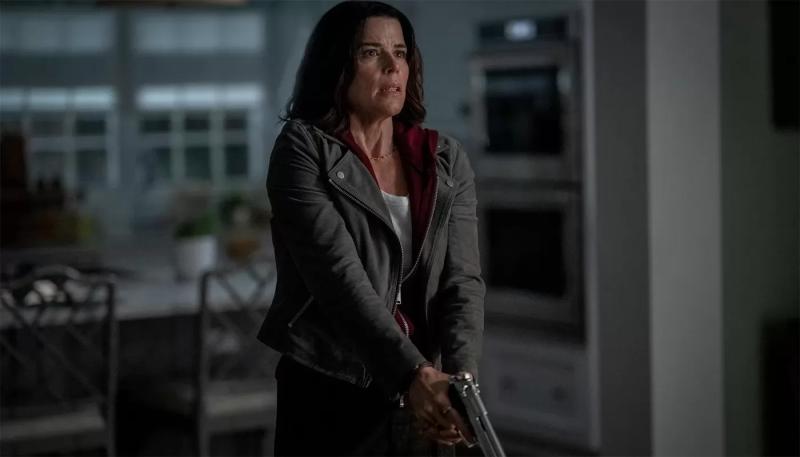 Сидни Прескотт с дочерью сражается с Призраком в трейлере «Крик 7»