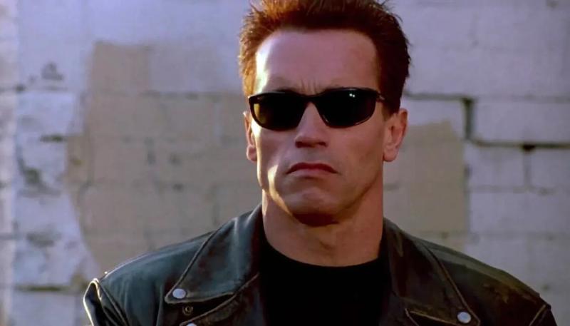 Джеймс Кэмерон снимет "Терминатор" без Арнольда Шварценеггера