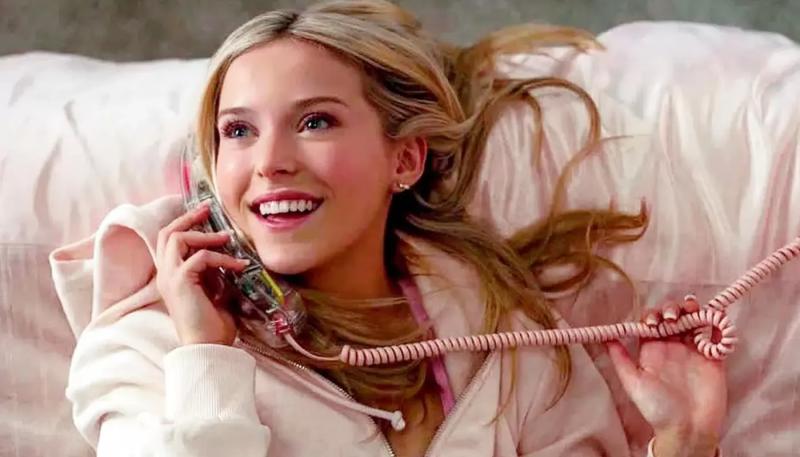 Объявлена дата премьеры приквела фильма «Блондинка в законе»