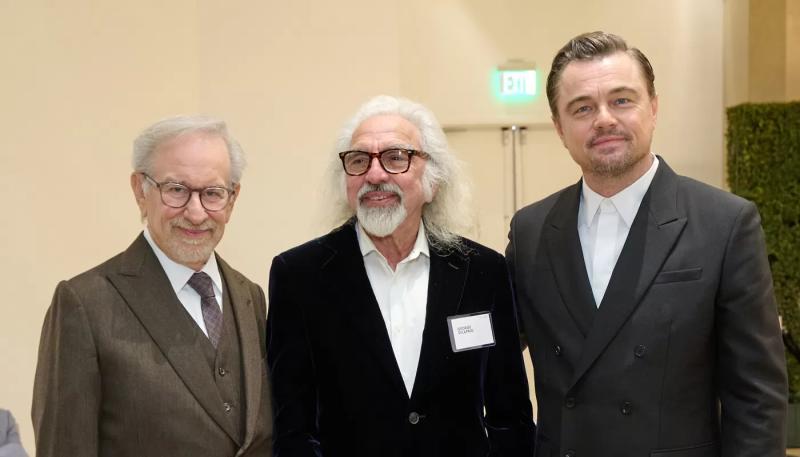 Леонардо ДиКаприо пришел с папой на прием номинантов на «Оскар 2026»
