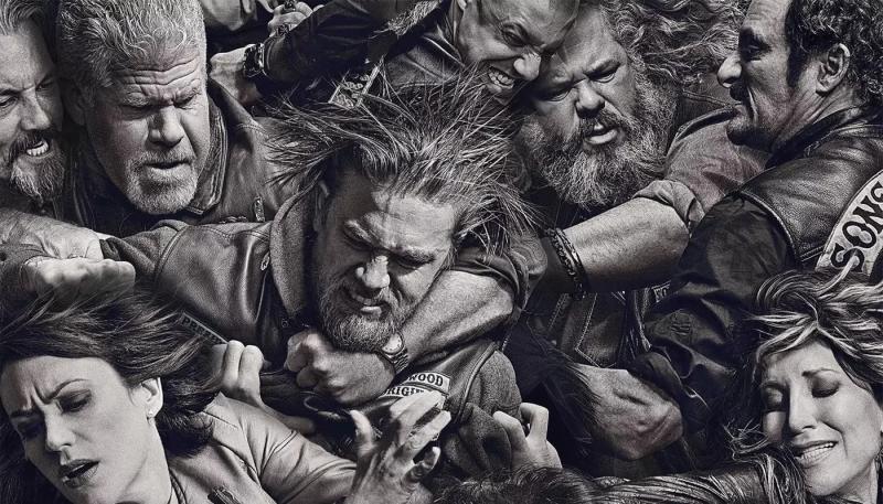 Чарли Ханнэм возвращает «Сынов Анархии» в сериале «Легенды»