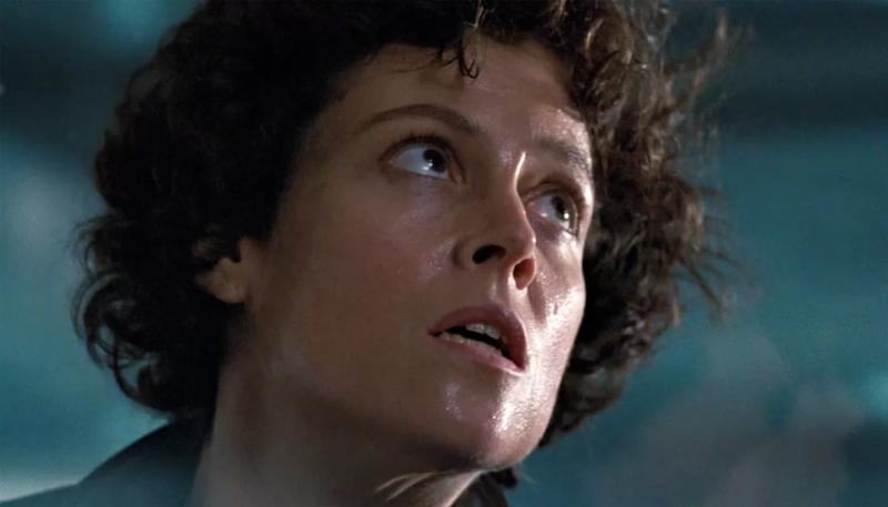 Сигурни Уивер анонсировала возвращение Элен Рипли в "Чужом"
